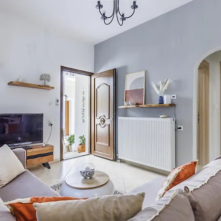 Ninemia Apartman Szkópelosz