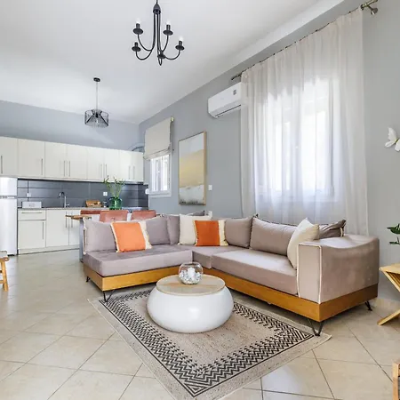 Ninemia Apartman Szkópelosz